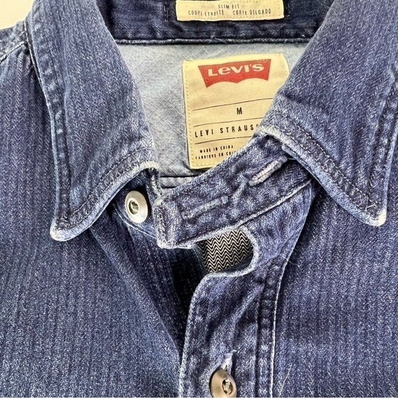 Levi’s Red Tab Denim Shirt​​​​​​​​​​​​​​​​​​​​​​​​​​​​​​​​​​​​​​​ - Picture 4 of 7